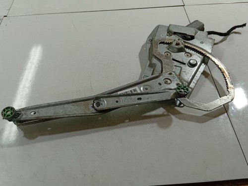 Saab 2007 door - door, winder